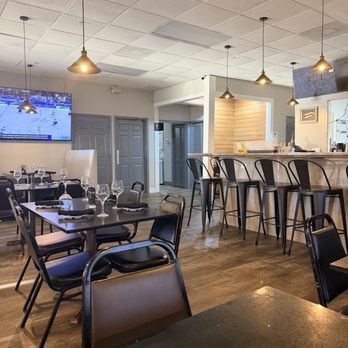 WOW Steakhouse - Dining area and bar - Sandwiches Near Me - Cape Coral, Florida WOW Steakhouse - Dining area and bar - Sandwiches Near Me - Cape Coral, Florida
