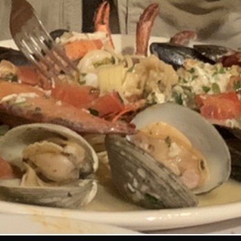 RJ'S Restaurant - Lobster & seafood special - Seafood Near Me - Pittsfield, Massachusetts