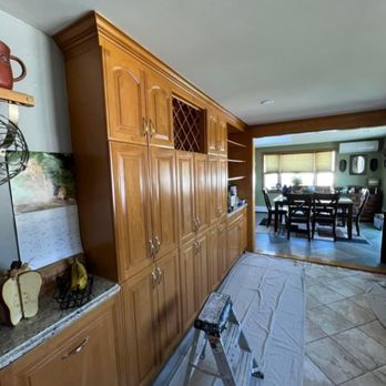 Bob Vallerand Painting - Waltham kitchen cabinets before - Painters Near Me Bob Vallerand Painting - Waltham kitchen cabinets before - Painters Near Me