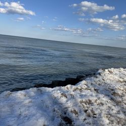 Foster Avenue Beach - Snow on the lakeside