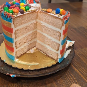 Dehii Cakery - Custom Cakes Near Me - Laguna Niguel, California Dehii Cakery - Custom Cakes Near Me - Laguna Niguel, California
