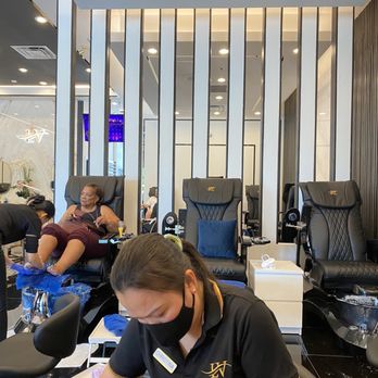 LV Nails Lounge - Nail Salons Near Me - Orlando, Florida