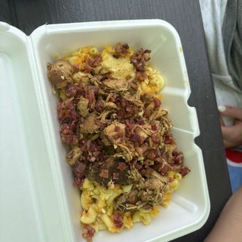 Lil Jamaica - loaded mac and cheese - Caribbean Near Me - Green Bay, Wisconsin Lil Jamaica - loaded mac and cheese - Caribbean Near Me - Green Bay, Wisconsin