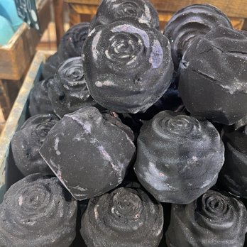 Lush - Cosmetics & Beauty Supply Near Me - Scottsdale, Arizona