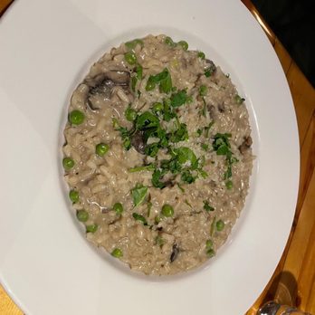 Fahrenheit 132 - Mushroom and pea risotto - Steakhouses Near Me - Fredericksburg, Virginia Fahrenheit 132 - Mushroom and pea risotto - Steakhouses Near Me - Fredericksburg, Virginia