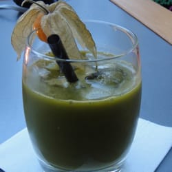 Kobe Ovocný trh - Mango and cold matcha tea - delicious!