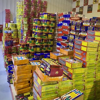 Shelton Fireworks - Parachutes - Fireworks Near Me - Robertsdale, Alabama Shelton Fireworks - Parachutes - Fireworks Near Me - Robertsdale, Alabama