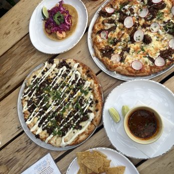Texan Taco Bar - GUACAMOLE DE CASA Shrimp taco Birria QUESADIZZA CHARRED SKIRT STEAK QUESADIZZA - Tacos Near Me - Chicago, Illinois Texan Taco Bar - GUACAMOLE DE CASA Shrimp taco Birria QUESADIZZA CHARRED SKIRT STEAK QUESADIZZA - Tacos Near Me - Chicago, Illinois