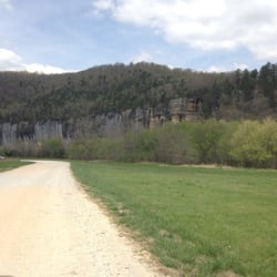Lost Valley Canoe & Lodging - Road to canoe landing.