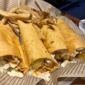 Cheddar's Scratch Kitchen - American Near Me - Independence, Missouri