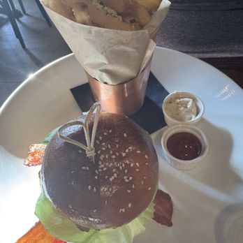 Shutters on King - Burger... very good, great bun. The fries are extra... but should come with the burger. - Salad Near Me - Leesburg, Virginia Shutters on King - Burger... very good, great bun. The fries are extra... but should come with the burger. - Salad Near Me - Leesburg, Virginia