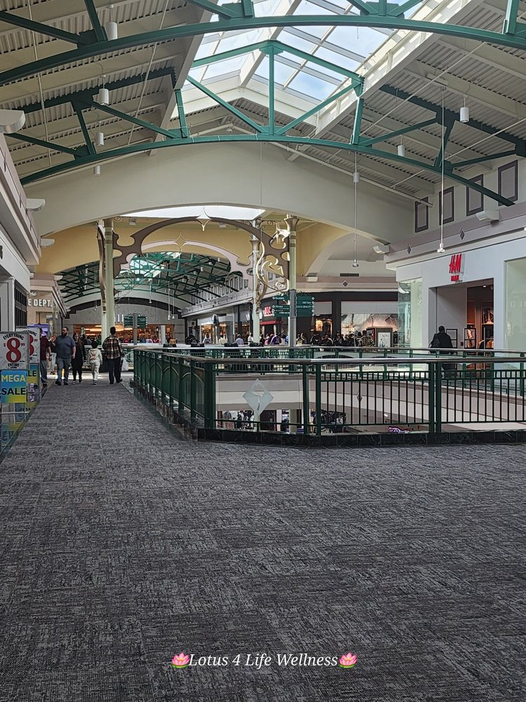 Arbor Place Mall