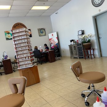 La Belle Nails - Nail Salons Near Me - Clayton, North Carolina
