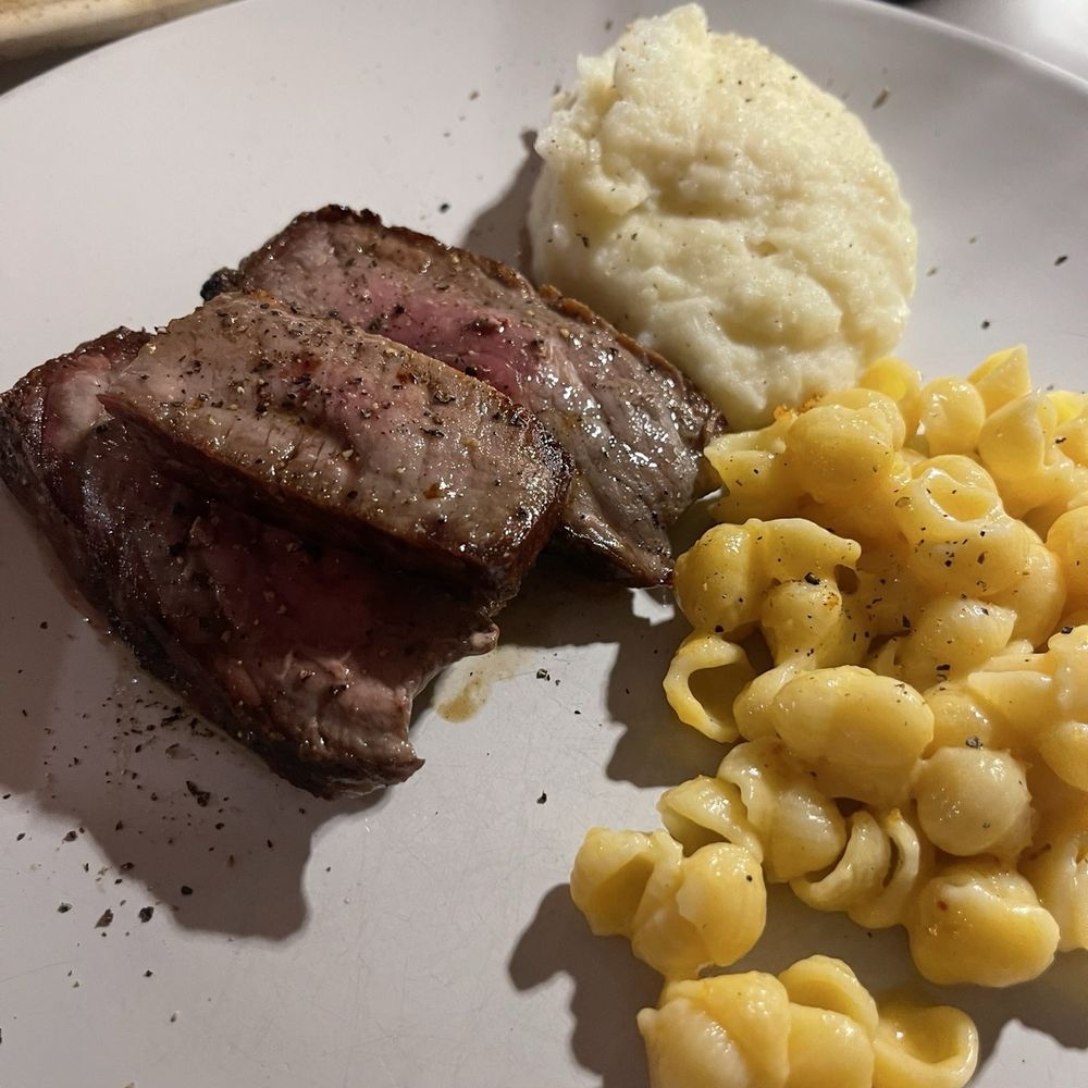 Fiorentina Steakhouse - Porterhouse Steak, Mash potatoes, Macaroni and Cheese - Steakhouses Near Me - The Bronx, New York Fiorentina Steakhouse - Porterhouse Steak, Mash potatoes, Macaroni and Cheese - Steakhouses Near Me - The Bronx, New York