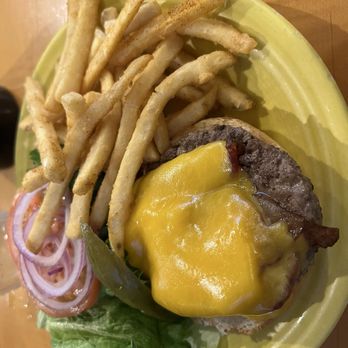 Alexa's Cafe - Breakfast & Brunch Near Me - Bothell, Washington