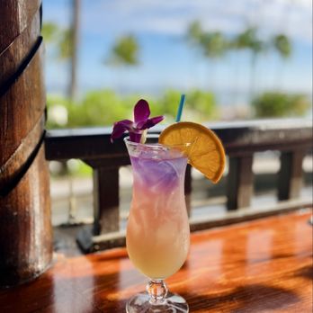 Lulu's Waikiki - Sunset lemonade - Burgers Near Me - Honolulu, Hawaii