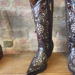 Elliut Western Wear