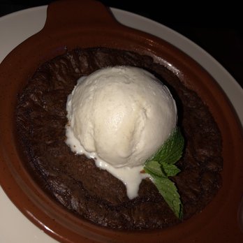 Yard House - Fresh Baked Brownie w/vanilla ice cream - New American Near Me - Sacramento, California Yard House - Fresh Baked Brownie w/vanilla ice cream - New American Near Me - Sacramento, California