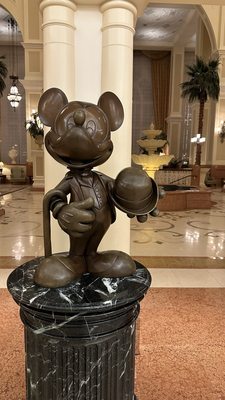 Tokyo Disneyland Hotel by null