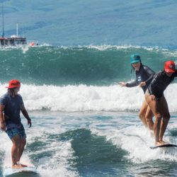 LahAina Surf Shack - Good times! Big waves!