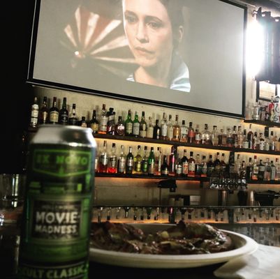 2 Fingers Social by null