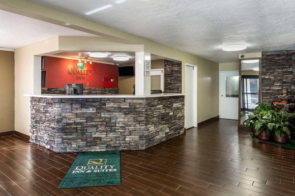 Quality Inn Downtown by null