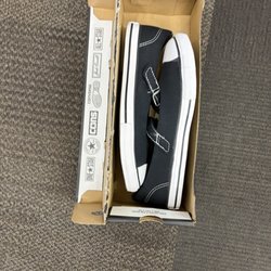 DSW Designer Shoe Warehouse