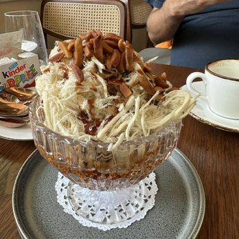 Frena - delicious ice cream silan sundae! - Mediterranean Near Me - New York, New York