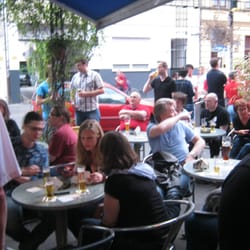 Piranha Bar - Haie-Public Viewing