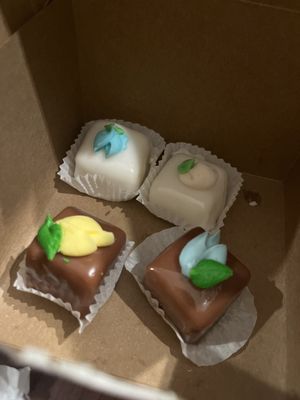 Maryanne Pastry Shoppe by null