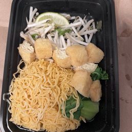 CURRY TOFU NOODLE SOUP CURRY TOFU NOODLE SOUP