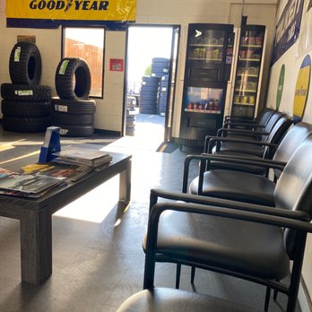 Tire Masters - Lobby/Office - Tires Near Me - Sun Valley, California Tire Masters - Lobby/Office - Tires Near Me - Sun Valley, California