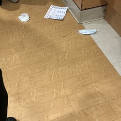 Hudson Valley Hospital - Dirty emergency waiting room considering COVID
