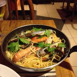 Linguine de fruit de mer (Seafood linguine) Linguine de fruit de mer (Seafood linguine)