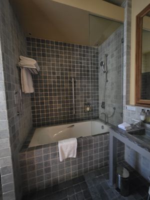 L'Hermitage Gantois, Autograph Collection by null