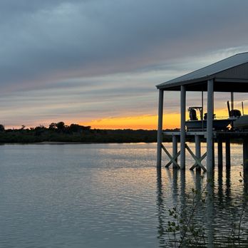 Commander's Shellfish Camp - Bars Near Me - St. Augustine, Florida