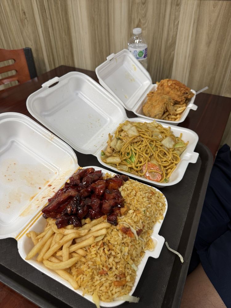 La Perla Oriental Logo