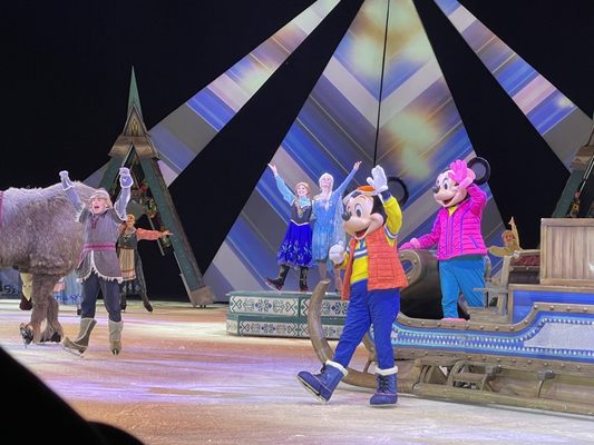 Thomas & Mack Center by null