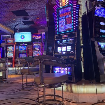 Peppermill Reno - High roller Area - Casinos Near Me - Reno, Nevada Peppermill Reno - High roller Area - Casinos Near Me - Reno, Nevada
