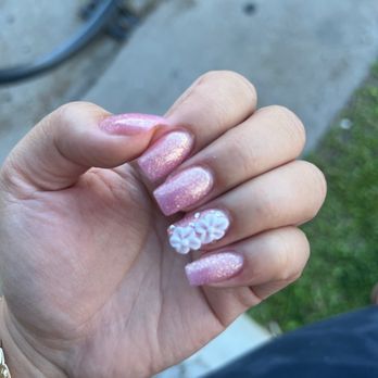 Garden Nails - I'm obsessed I got my nails done by Cao she's amazing ! Make sure you go! - Nail Salons Near Me - Kapolei, Hawaii