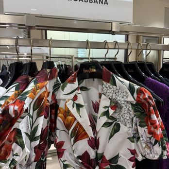 Neiman Marcus - Shoe Stores Near Me - Northbrook, Illinois