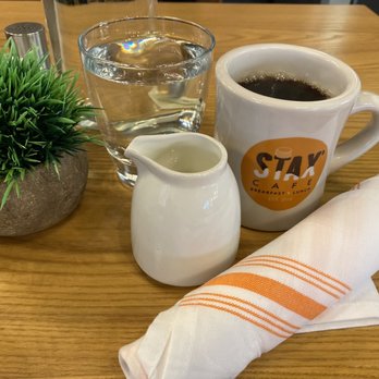 Stax Cafe - Table setting - Breakfast & Brunch Near Me - Chicago, Illinois