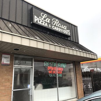 La Rosa - In a small strip mall - Pizza Near Me - Skokie, Illinois La Rosa - In a small strip mall - Pizza Near Me - Skokie, Illinois