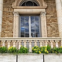 Hillsboro City Library - Front entrance to Hillsboro City Library