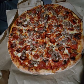 Domenic's & Vinnie's Pizza - Pass. Not that good. Tried it and threw the rest out. - Pizza Near Me - Middlebury, Connecticut