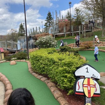 Congo River Miniature Golf - Congo Falls course - Mini Golf Near Me - Hoffman Estates, Illinois