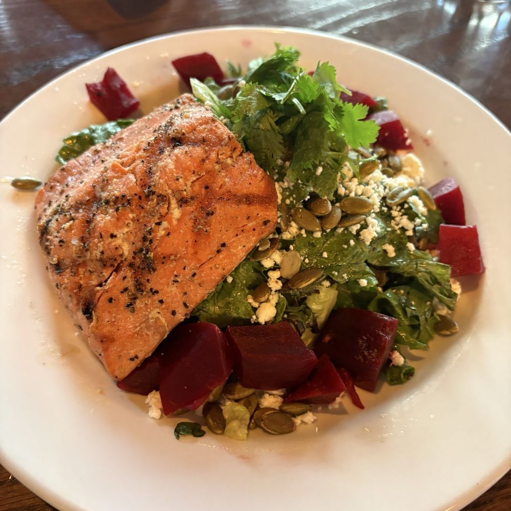 Amaro’s Table - Grilled salmon salad - New American Near Me - Castle Rock, Washington