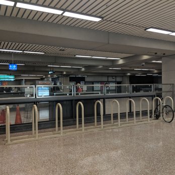 BART - Lake Merritt Station - Metro Stations Near Me - Oakland, California