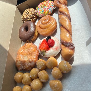 Sweet Retreat Donuts - What we got all vegan!! - Donuts Near Me - Long Beach, California Sweet Retreat Donuts - What we got all vegan!! - Donuts Near Me - Long Beach, California
