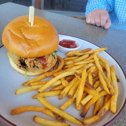 Rustica Steakhouse And Traders Lounge